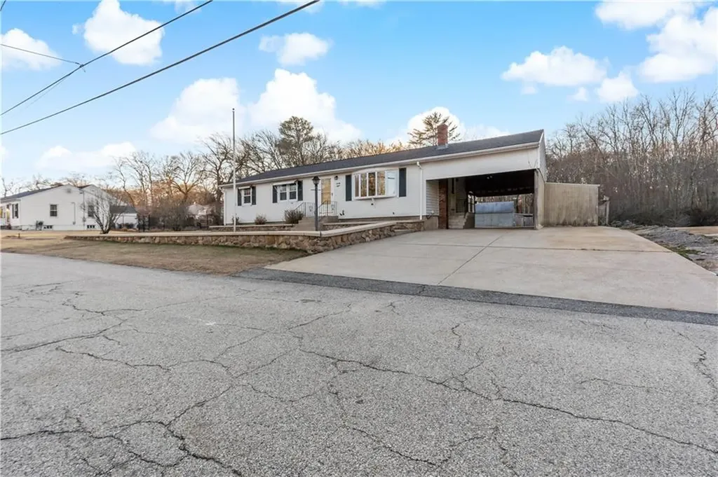 28 Sheltra Avenue Coventry RI 02816