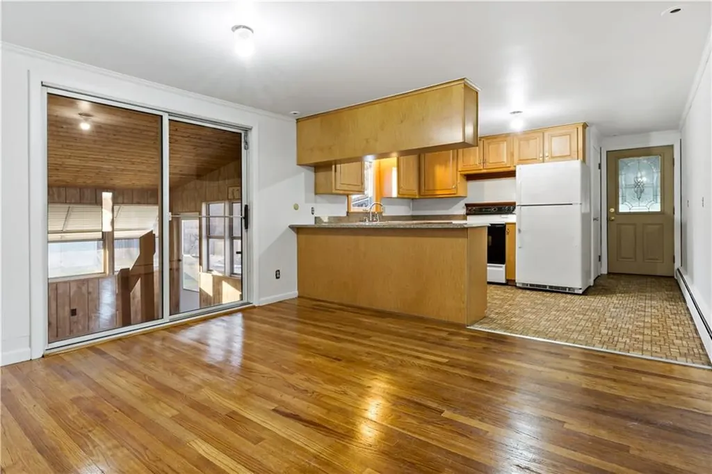 28 Sheltra Avenue Coventry RI 02816