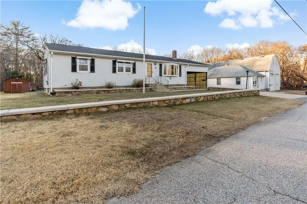 28 Sheltra Avenue Coventry RI 02816