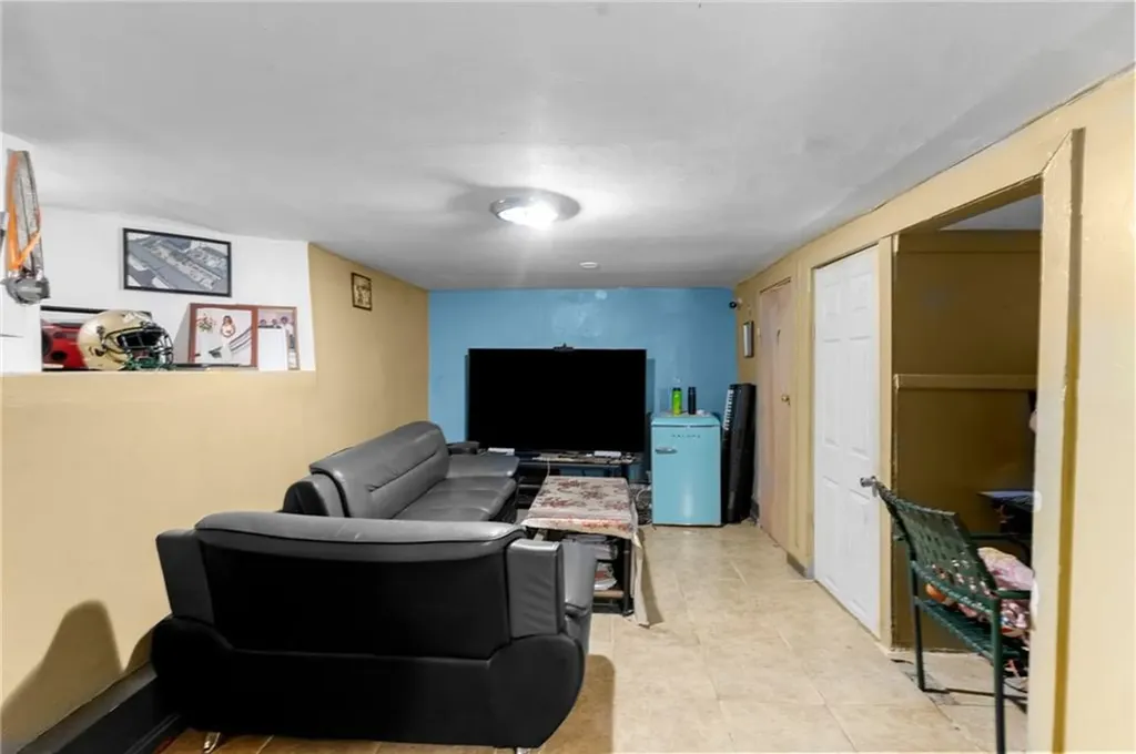 145 Benedict Street Providence RI 02909