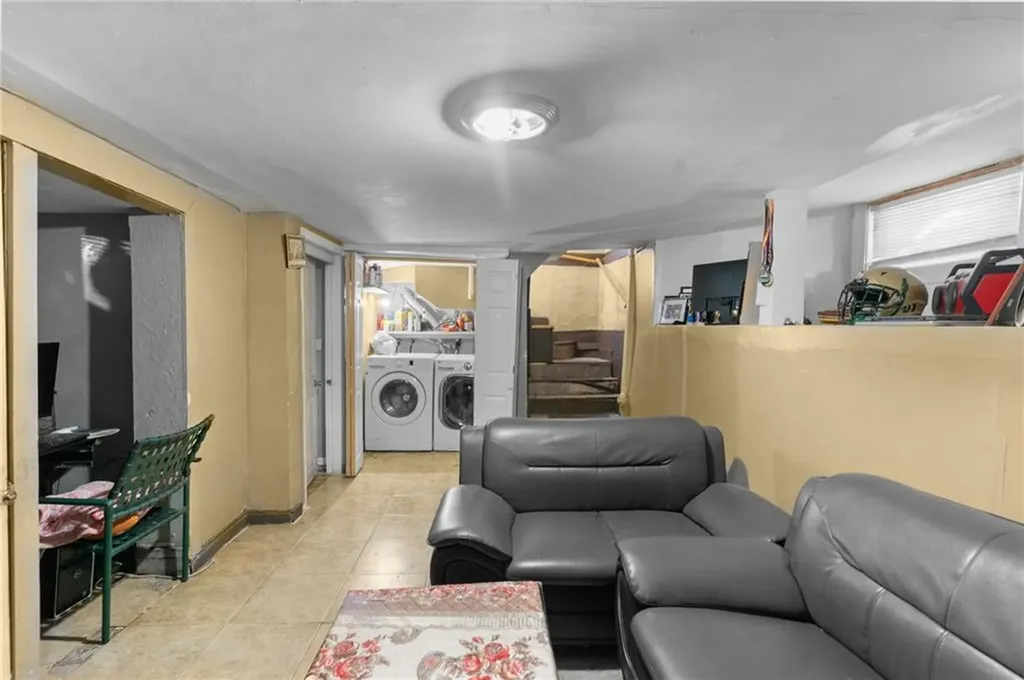 145 Benedict Street Providence RI 02909