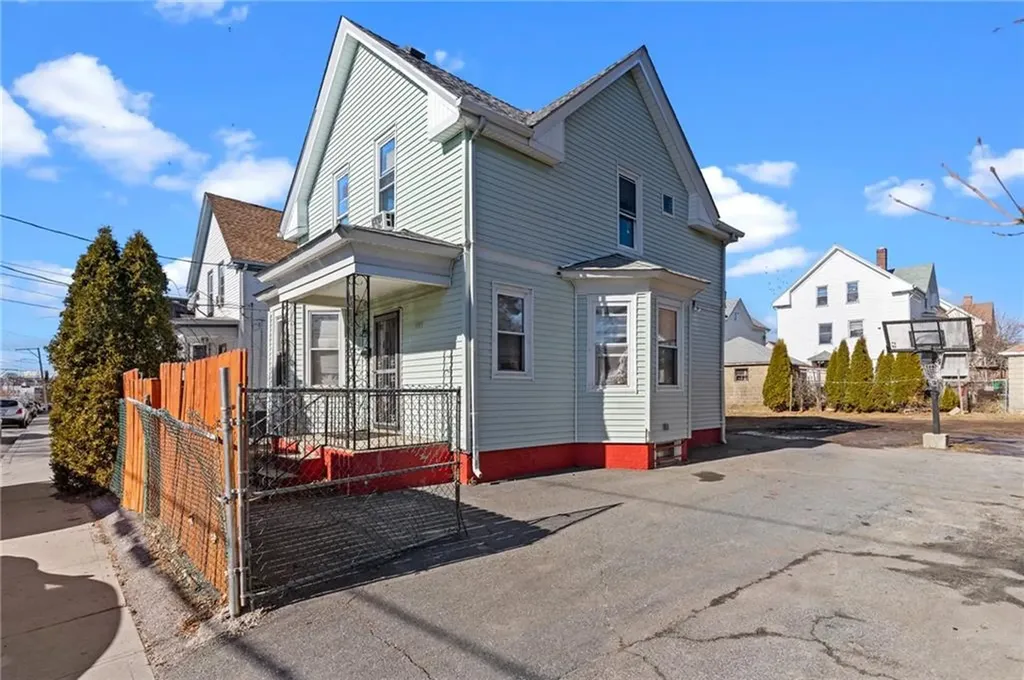 145 Benedict Street Providence RI 02909