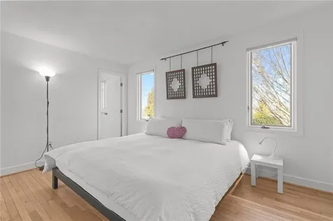 25 Tobin Lane Bristol RI 02809