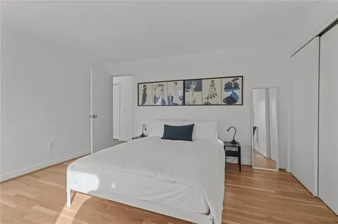 25 Tobin Lane Bristol RI 02809