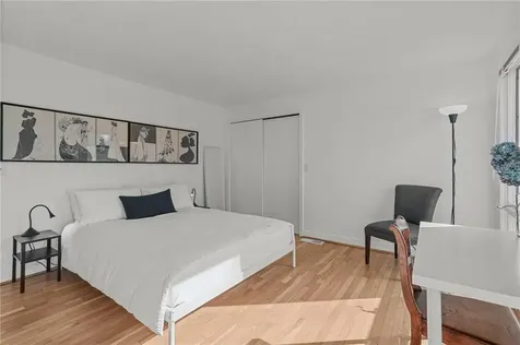 25 Tobin Lane Bristol RI 02809