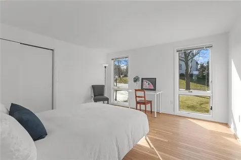 25 Tobin Lane Bristol RI 02809