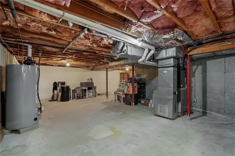 25 Tobin Lane Bristol RI 02809