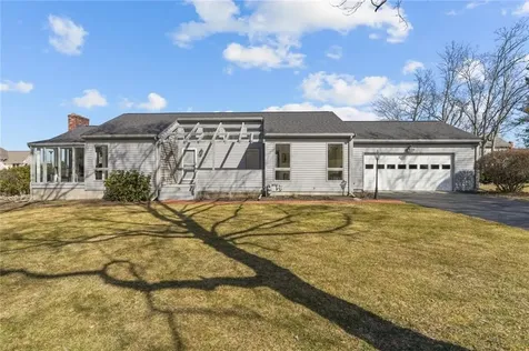 25 Tobin Lane Bristol RI 02809