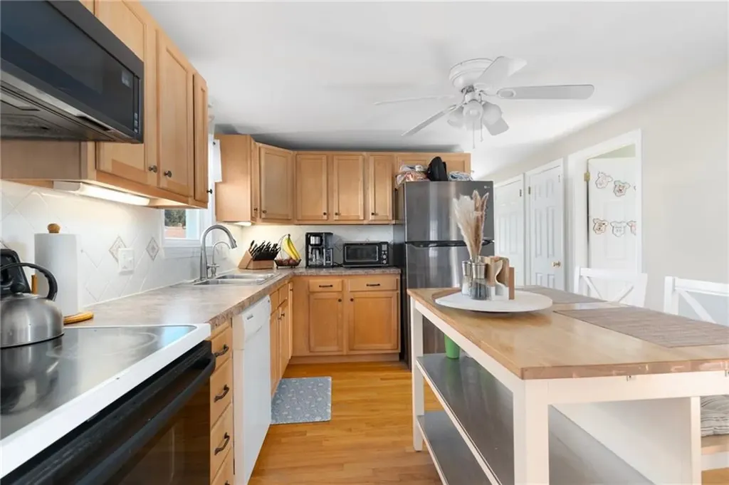 47 Arlee Street Warwick RI 02889