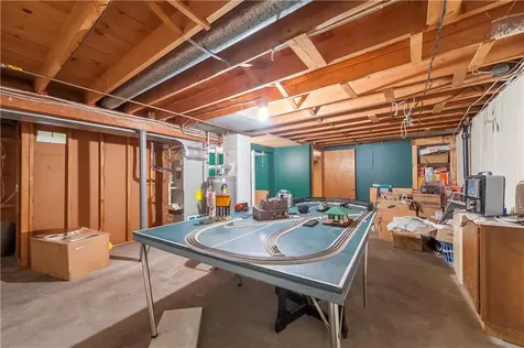 116 Darlingdale Avenue Pawtucket RI 02861