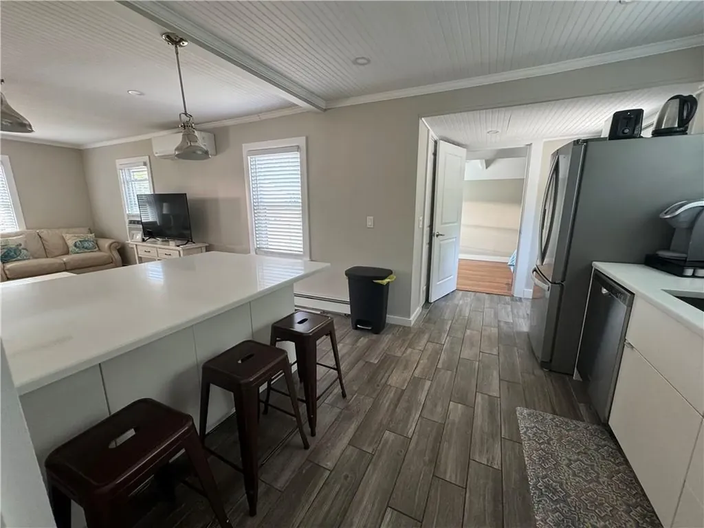 53 Center Avenue Middletown RI 02842