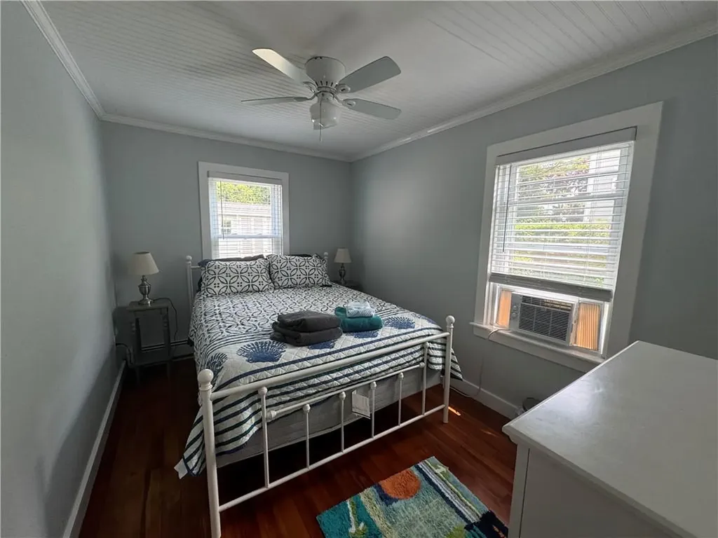 53 Center Avenue Middletown RI 02842
