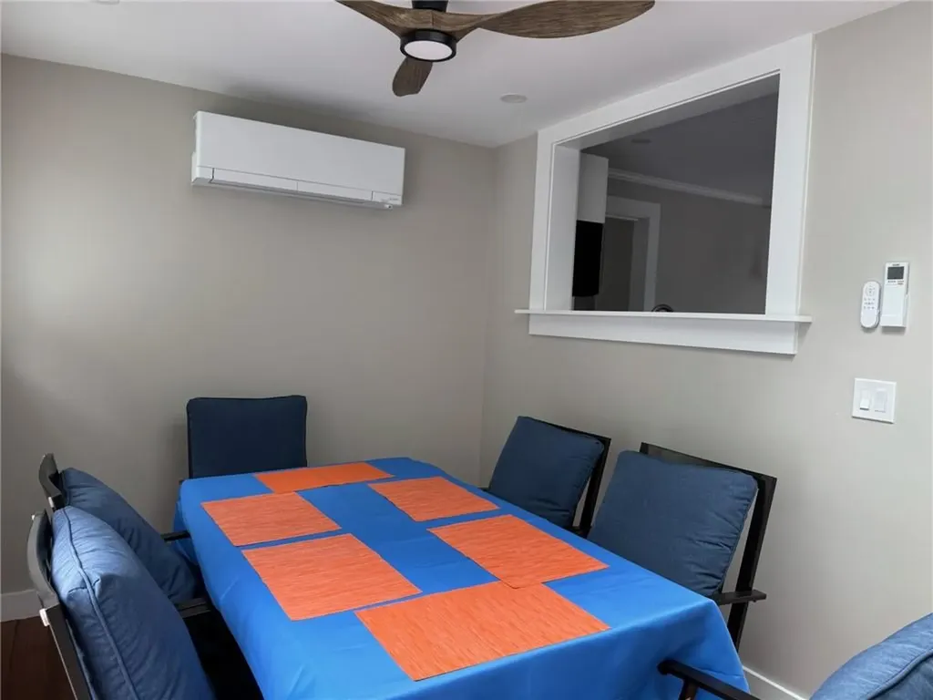 53 Center Avenue Middletown RI 02842