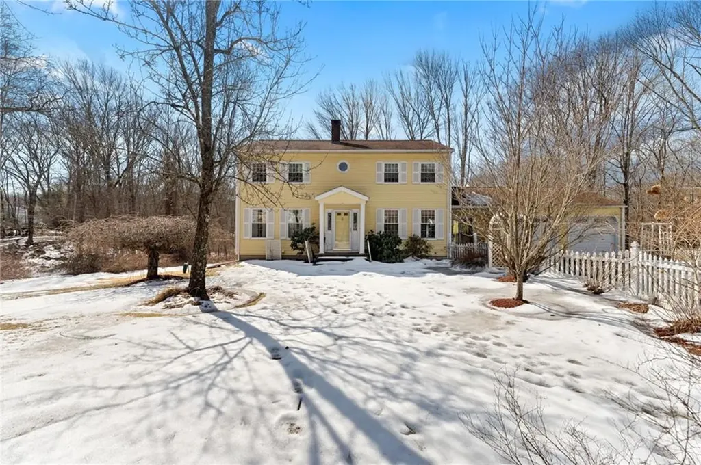 1254 Hartford Pike Scituate RI 02857
