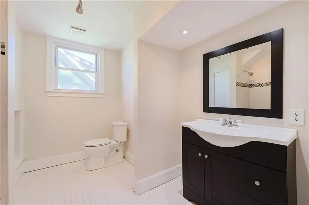 43 Knowles Street Providence RI 02906