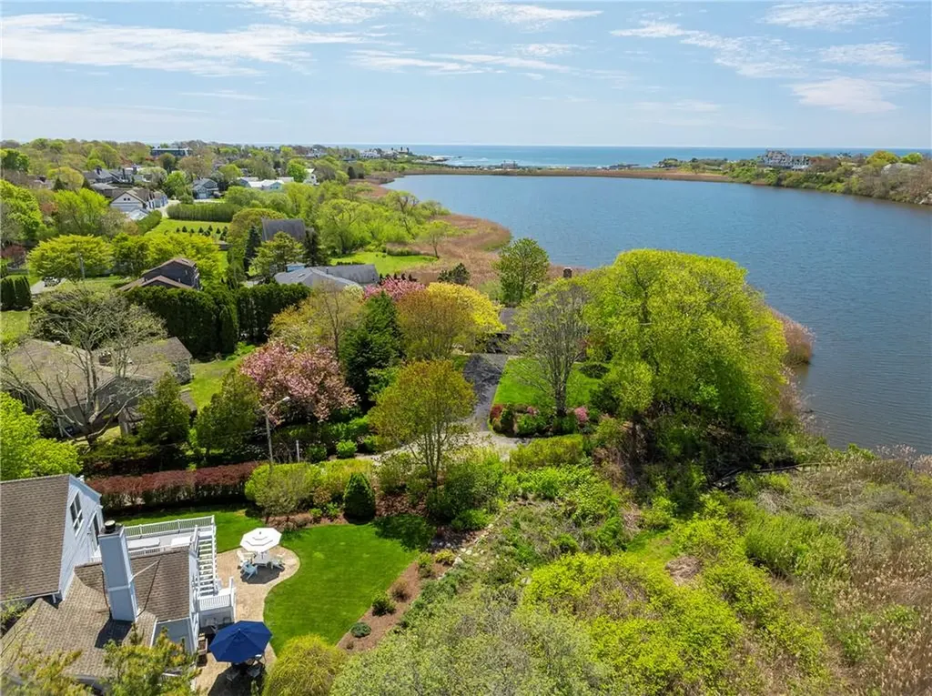 8 Key Court Newport RI 02840