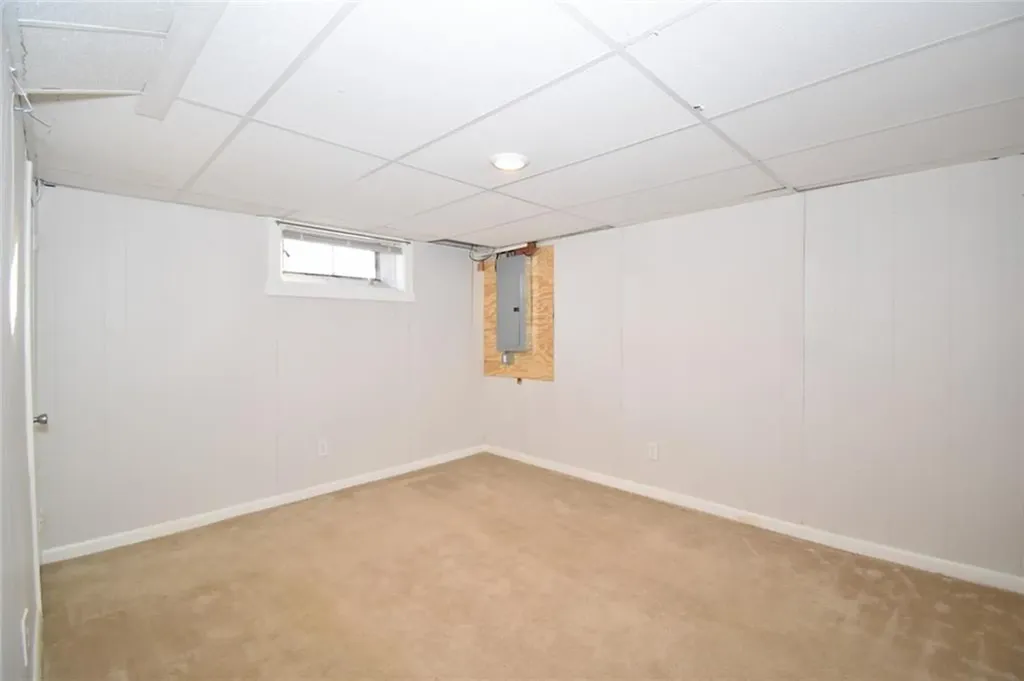 56 Pettis Drive Warwick RI 02889