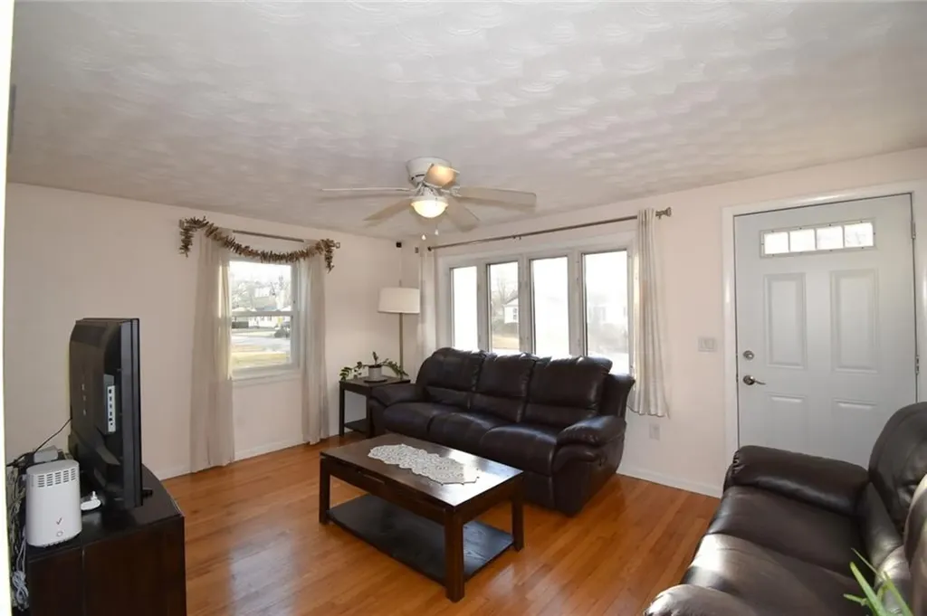 56 Pettis Drive Warwick RI 02889