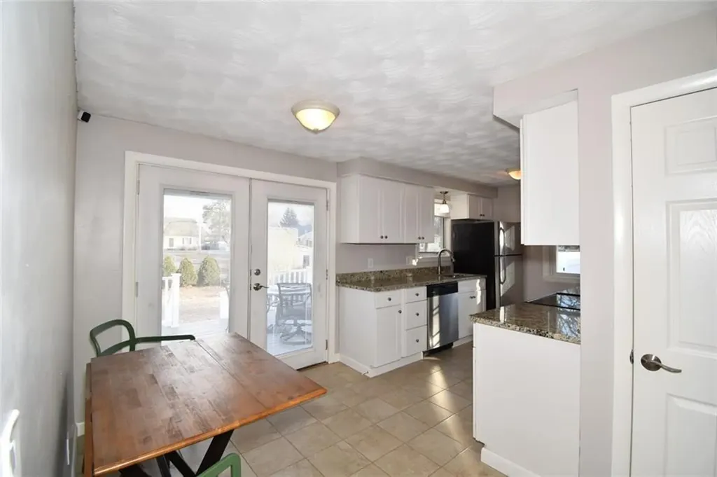 56 Pettis Drive Warwick RI 02889