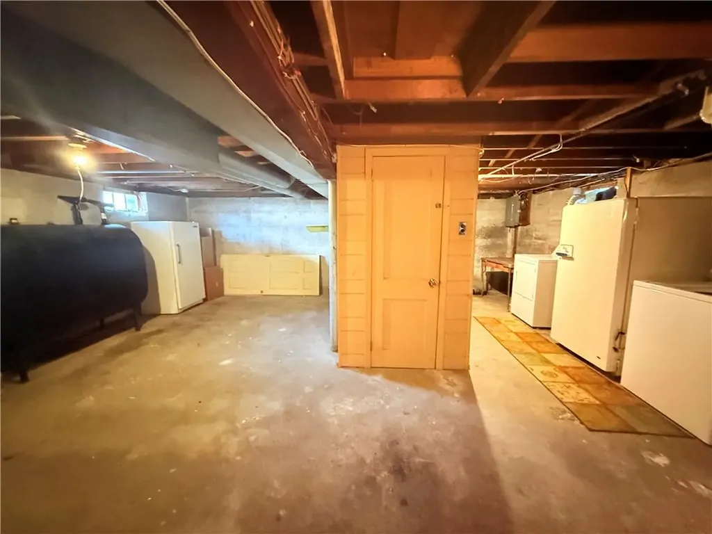 35 Community Road Warwick RI 02889