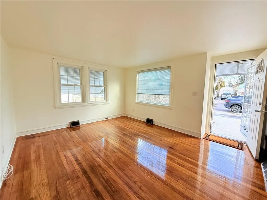 35 Community Road Warwick RI 02889