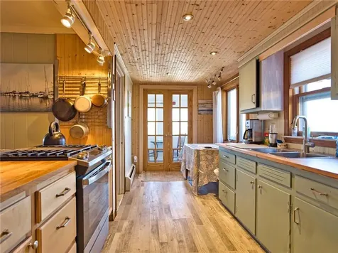 263 Riverside Drive Tiverton RI 2878