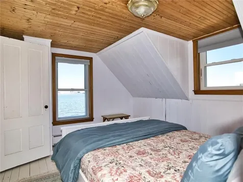 263 Riverside Drive Tiverton RI 2878