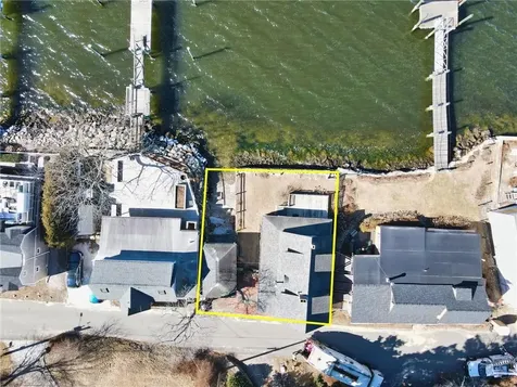 263 Riverside Drive Tiverton RI 2878