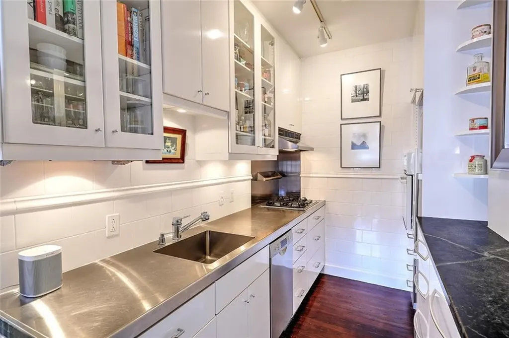 389 Benefit Street Providence RI 02906