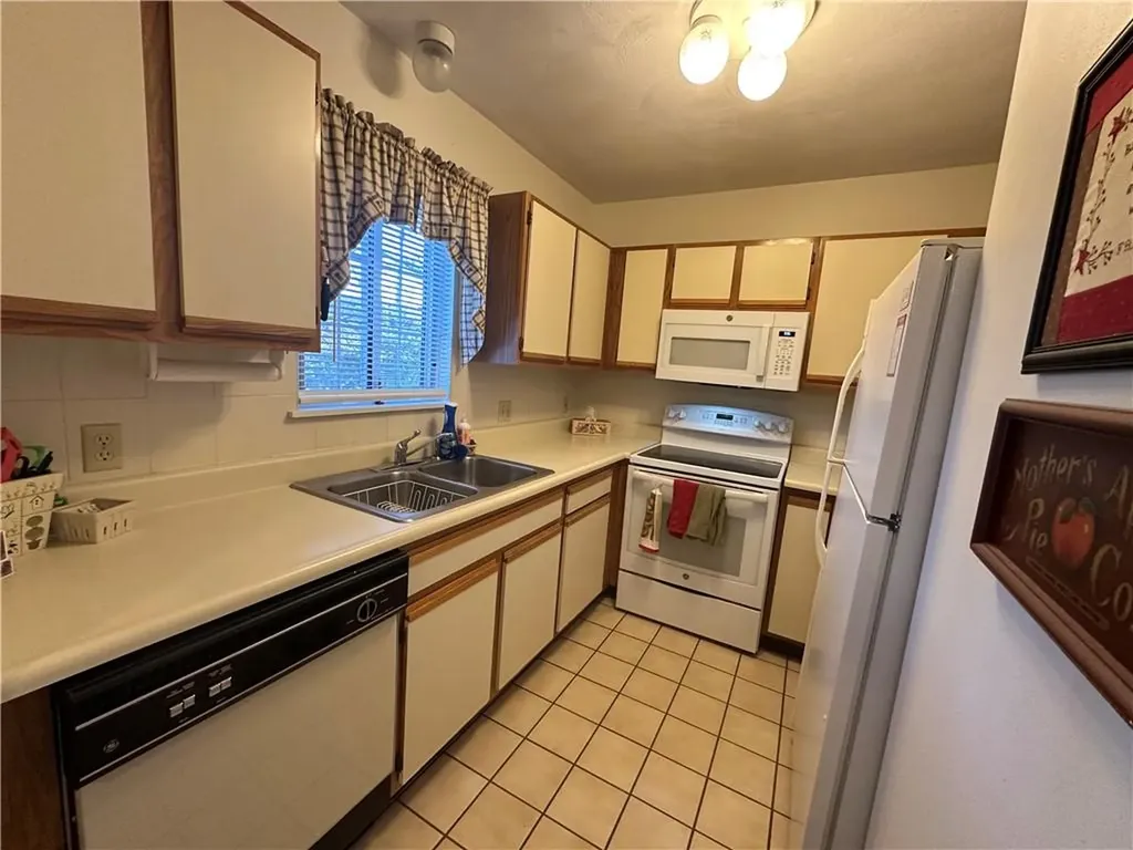 25 Magnum Court Smithfield RI 02917