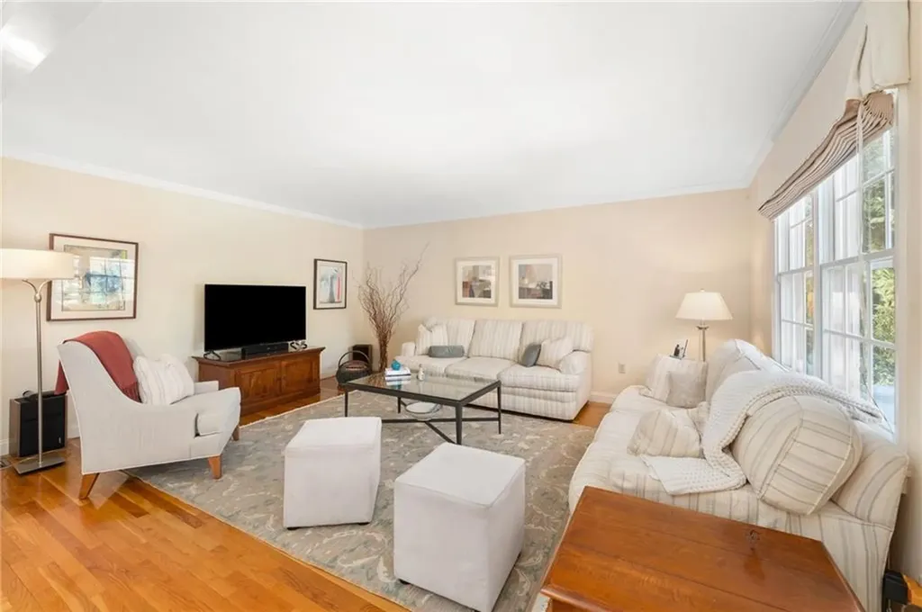 61 Bruce Lane Warwick RI 02886