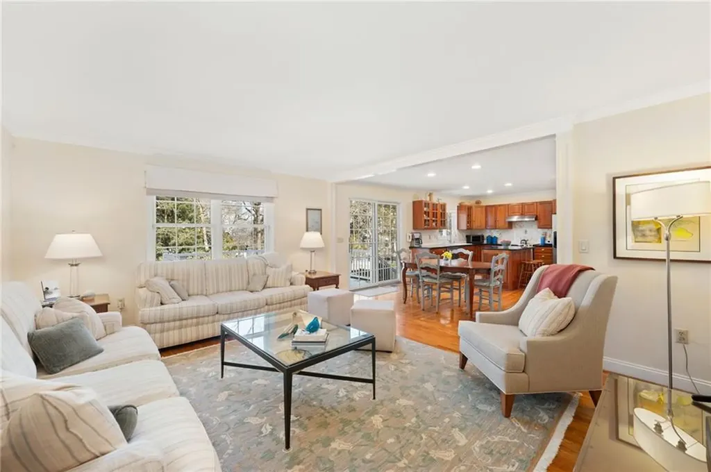 61 Bruce Lane Warwick RI 02886