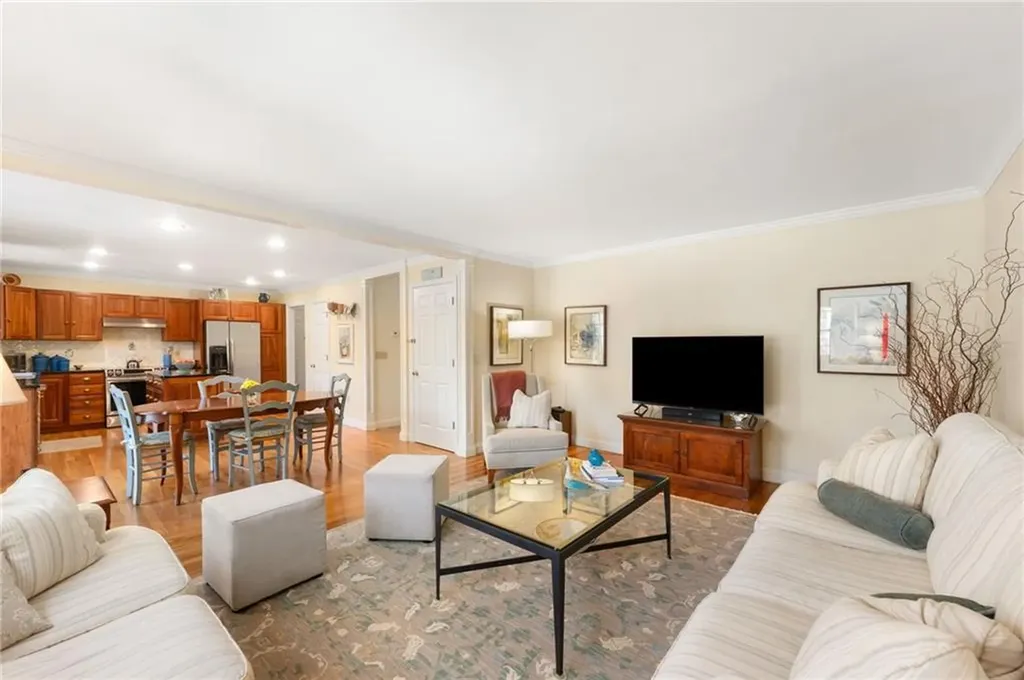 61 Bruce Lane Warwick RI 02886