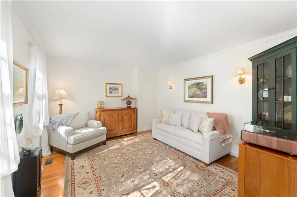 61 Bruce Lane Warwick RI 02886