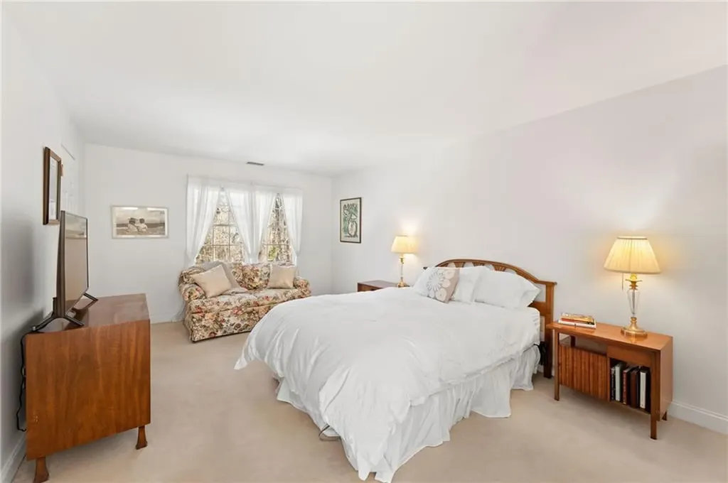 61 Bruce Lane Warwick RI 02886