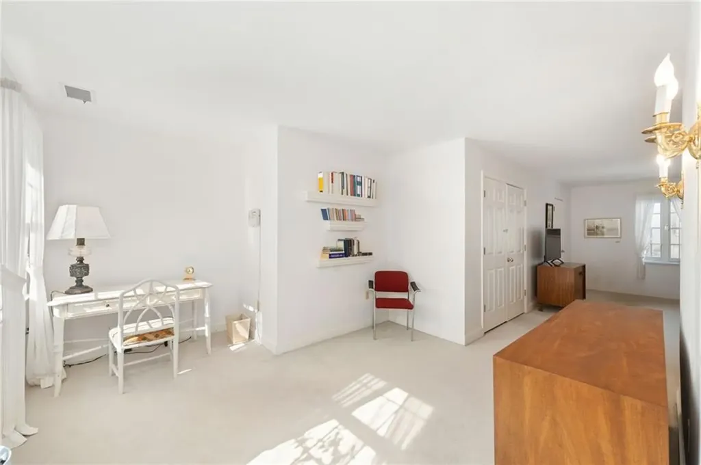 61 Bruce Lane Warwick RI 02886