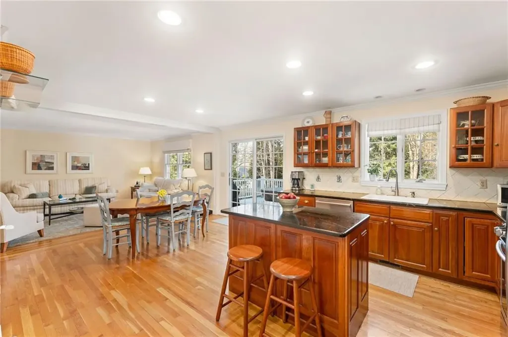 61 Bruce Lane Warwick RI 02886