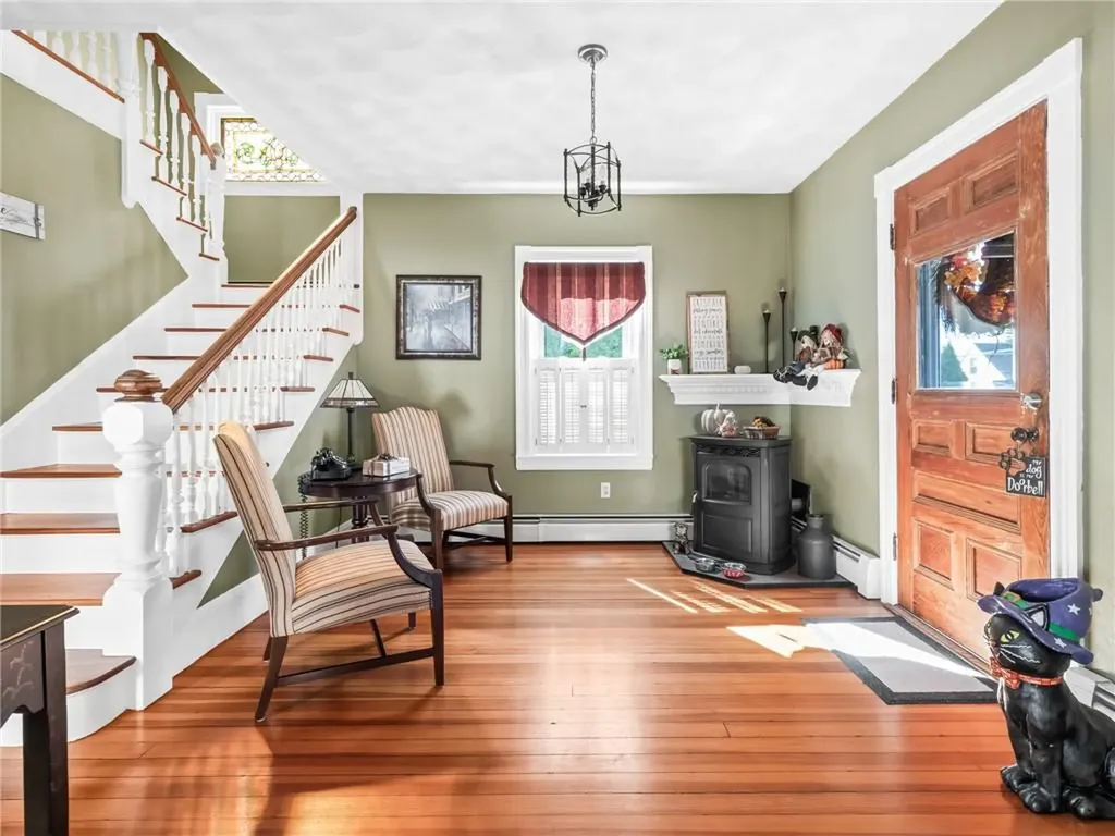 58 Homewood Avenue North Providence RI 02911