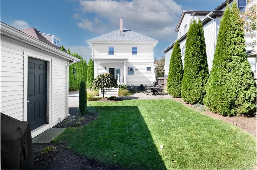 58 Homewood Avenue North Providence RI 02911