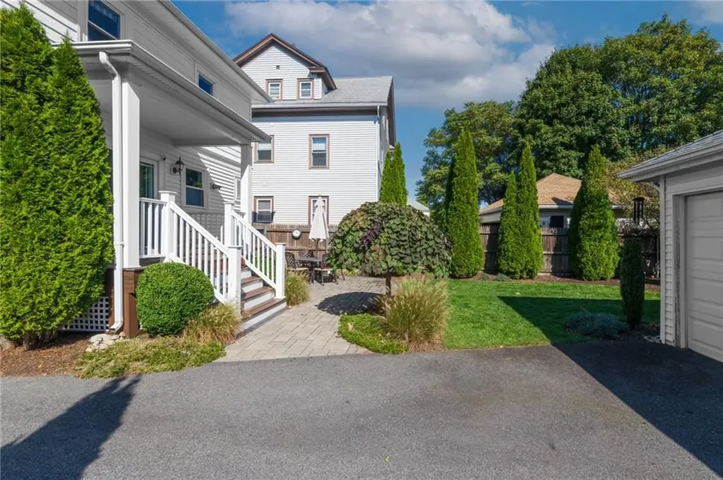 58 Homewood Avenue North Providence RI 02911