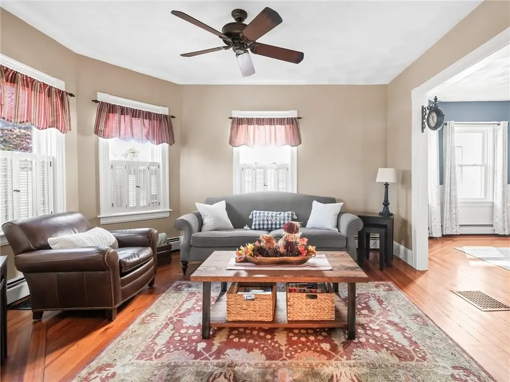 58 Homewood Avenue North Providence RI 02911