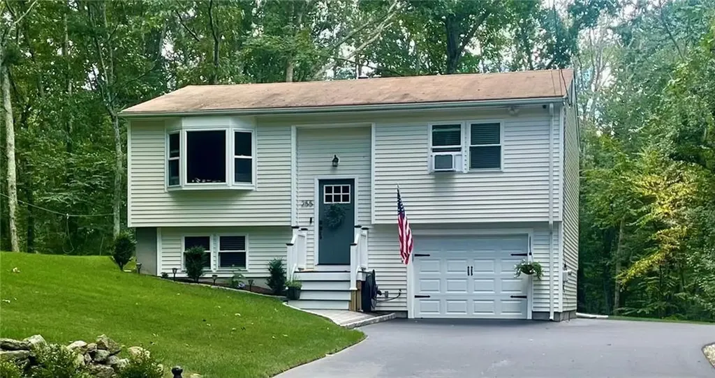 255 Log Bridge Road Coventry RI 02816