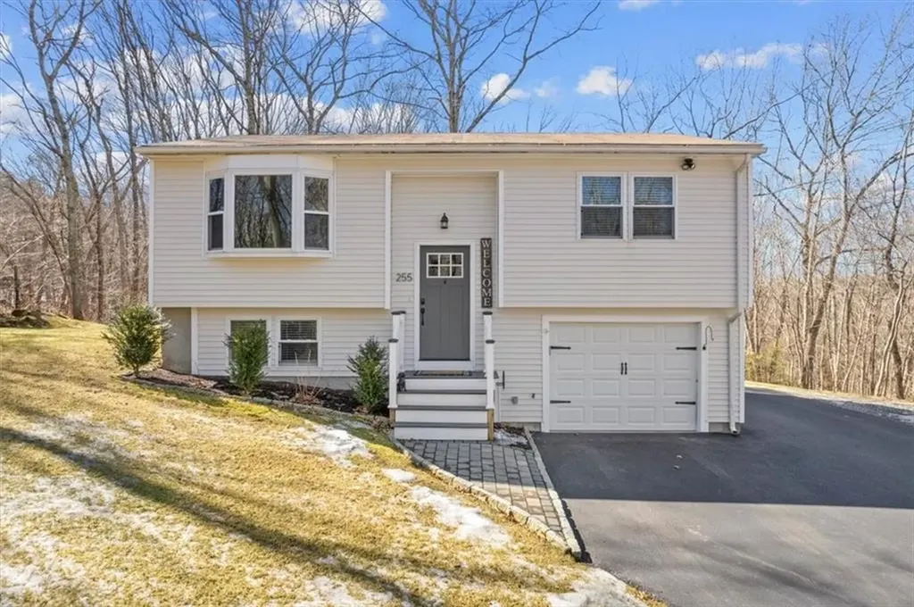255 Log Bridge Road Coventry RI 02816