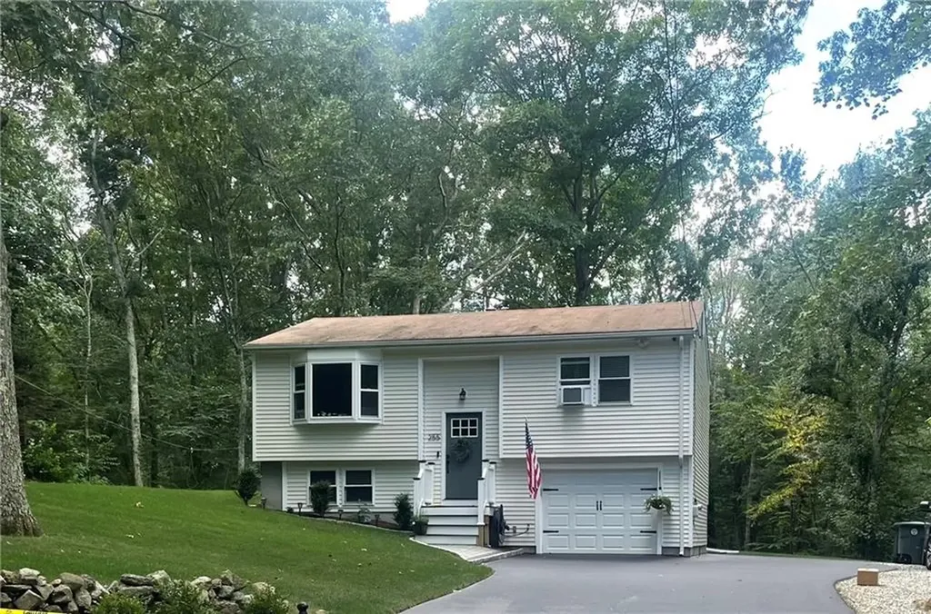 255 Log Bridge Road Coventry RI 02816
