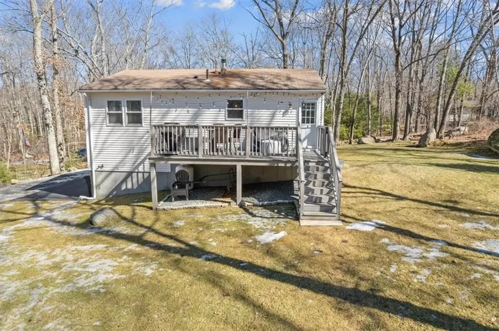 255 Log Bridge Road Coventry RI 02816