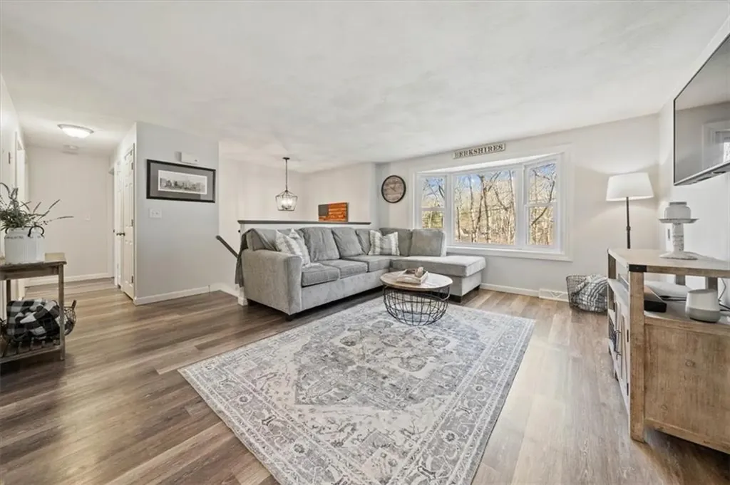255 Log Bridge Road Coventry RI 02816