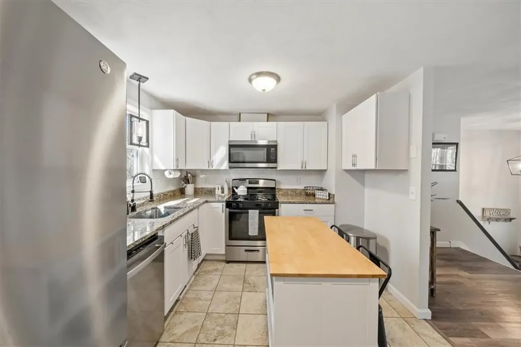 255 Log Bridge Road Coventry RI 02816