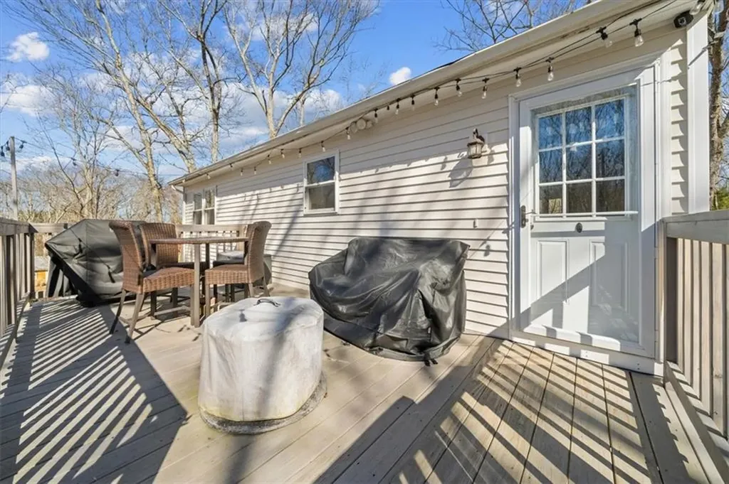 255 Log Bridge Road Coventry RI 02816