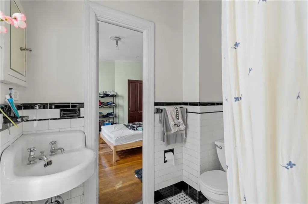 34 Arch Street Providence RI 02907