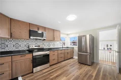 8 William Street Warren RI 02885